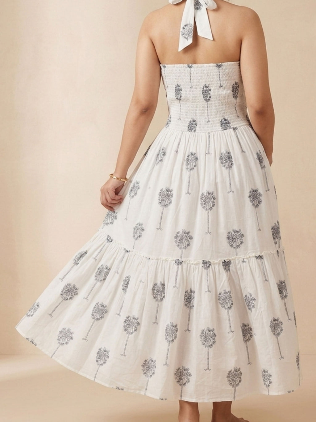 White Bobbin Elastic Dress