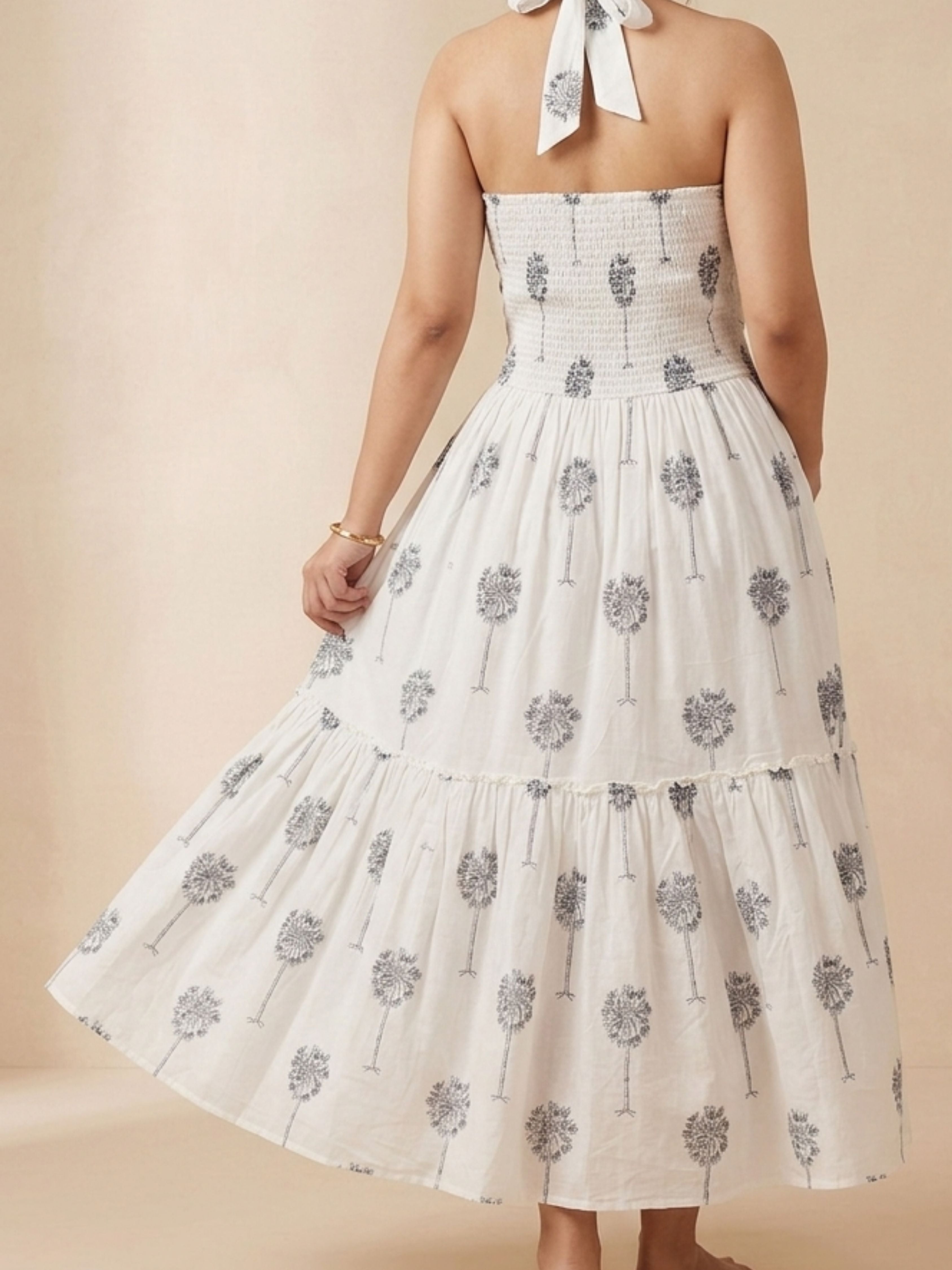 White Bobbin Elastic Dress