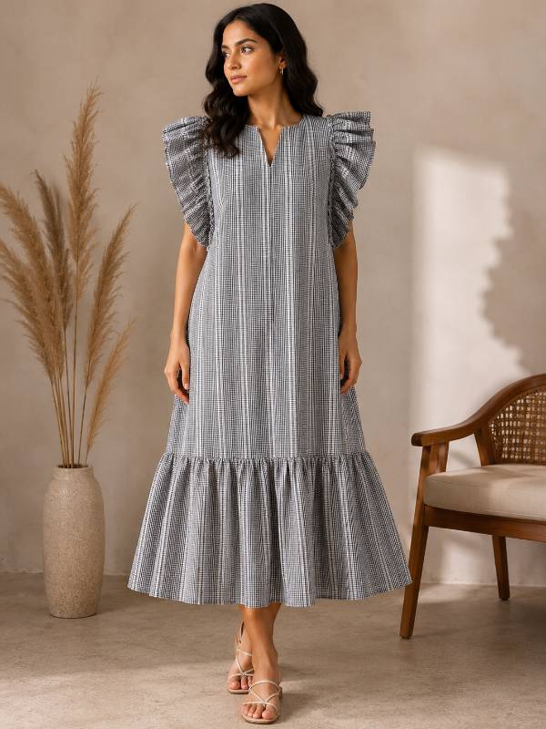 Hakoba Striped Dress Black White